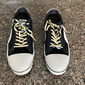 Puma Men's Black/White Sneakers Size 11